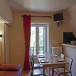 アパートホテル Residence Des Bains*** Vic-sur-Cère